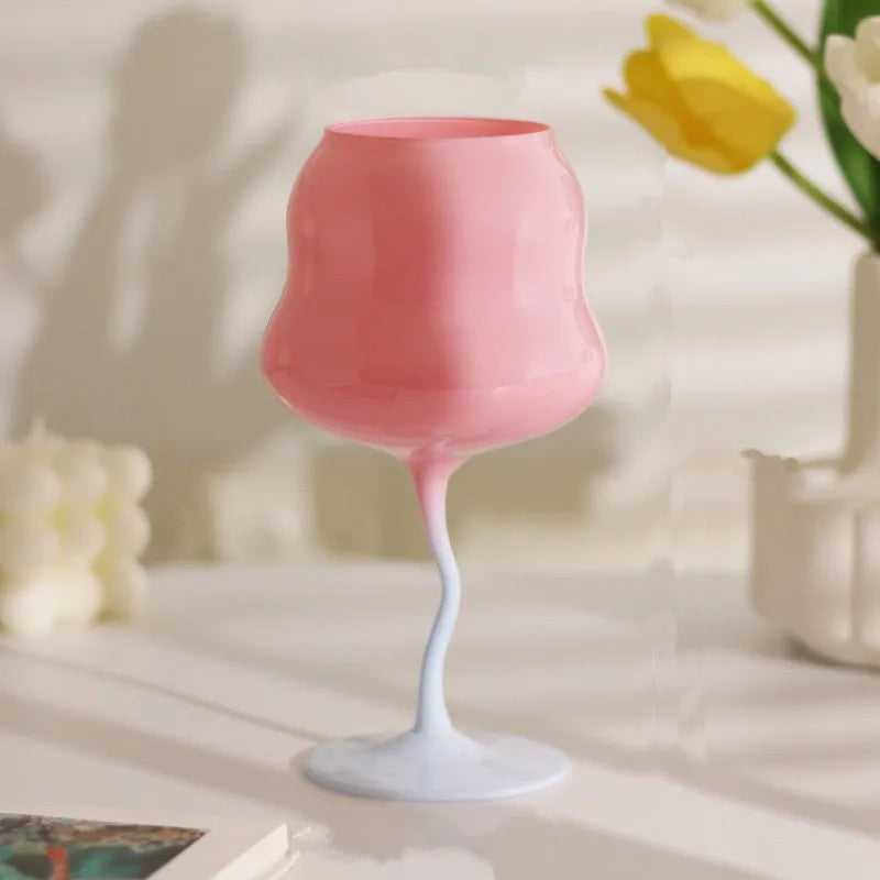 Farbiges Cocktailglas