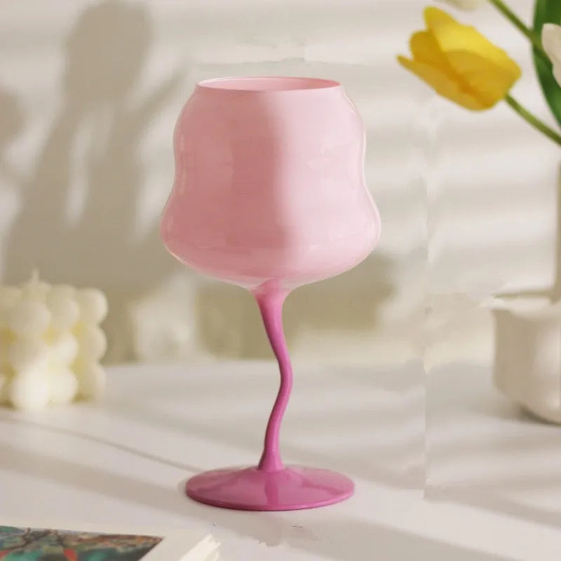 Farbiges Cocktailglas